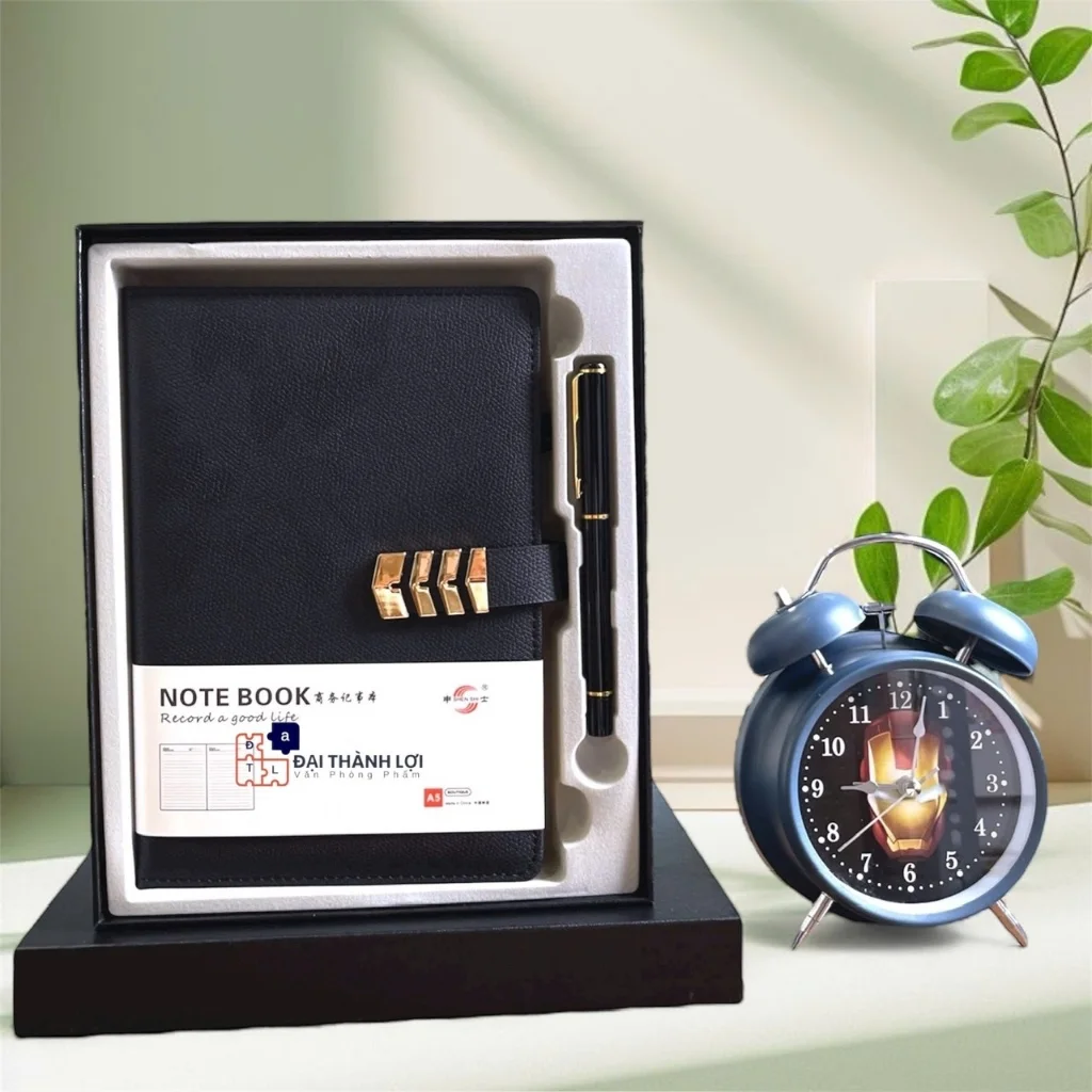 Sổ bìa da A5 kèm bút sang trọng lịch sự làm quà tặng 20-11 cho thầy cô giáo(Giao Mẫu Ngẫu Nhiên)