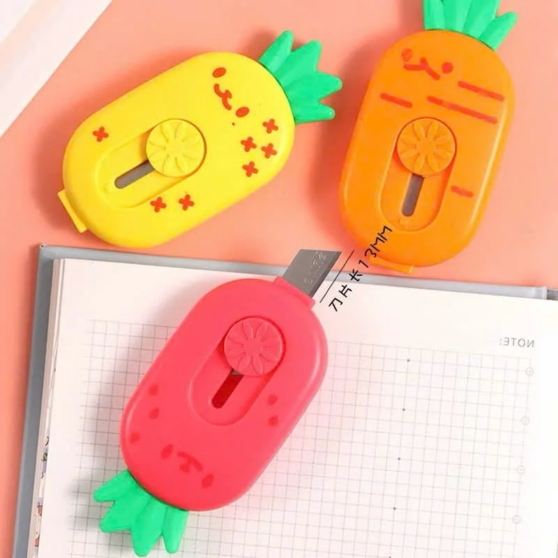 Dao Cắt Giấy/ Dao Rọc Giấy Mini SHIF Hình Gấu Dâu Lotso, Ếch, Khủng Long, Thỏ, Thơm Siêu Dễ Thương, Siêu Bén