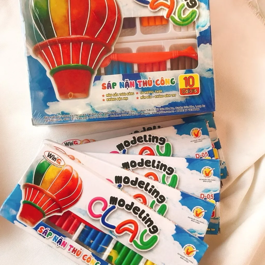 Đất Nặn WinQ D-10 – Gồm 10 Màu Tươi Sáng, Màu Thơm Dễ Thương, An Toàn Cho Học Sinh