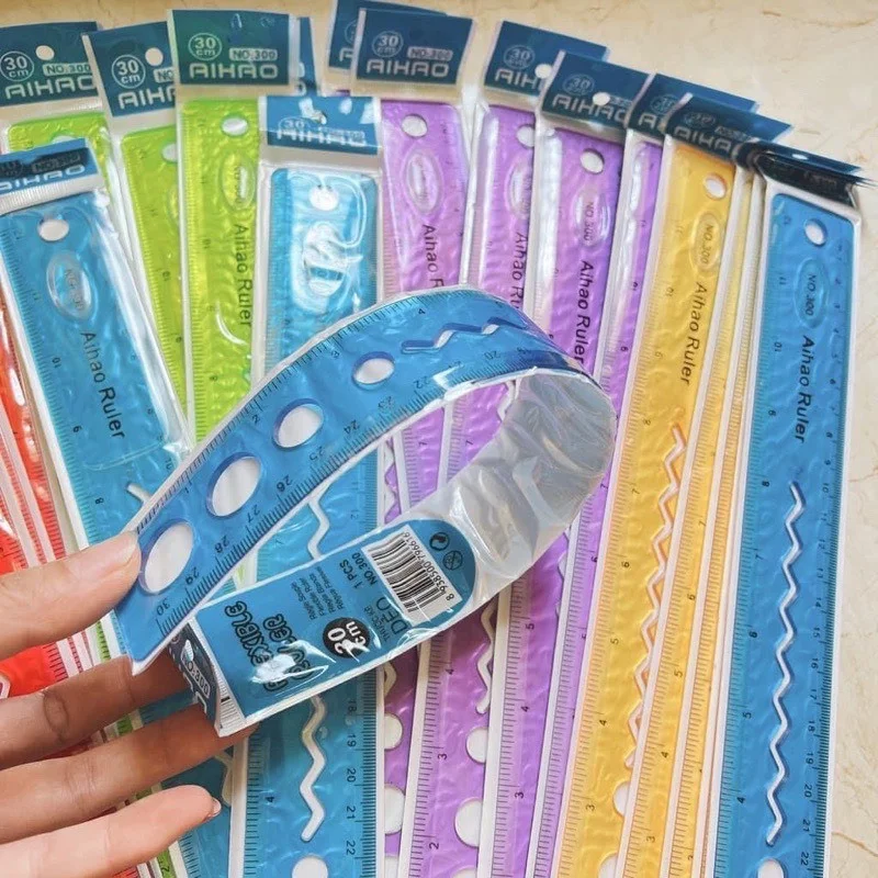 Thước Dẻo Màu 20CM Aihao No.200 không bị phai số, xuống màu, chất lượng tốt (Giao mẫu ngẫu nhiên)