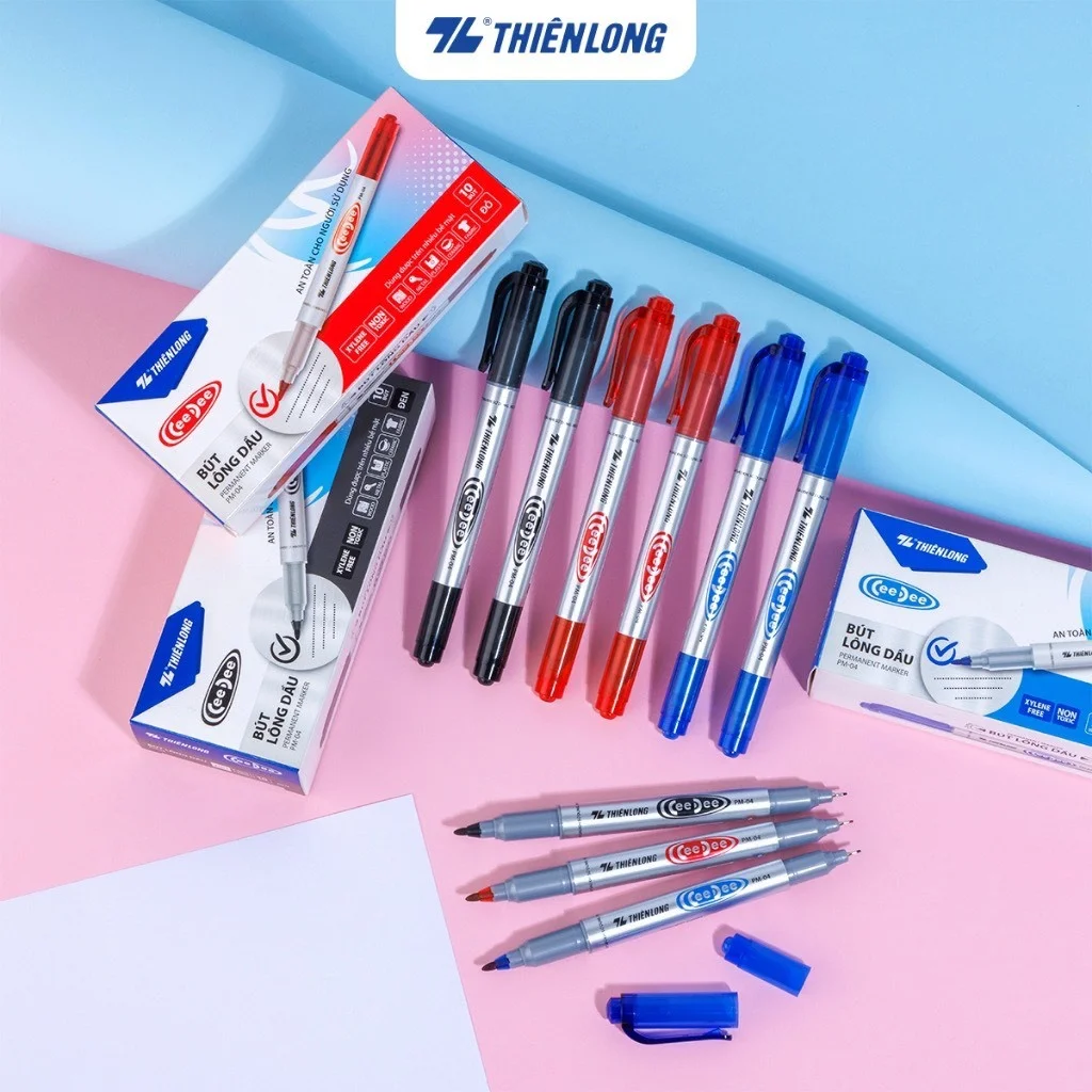 Bút lông dầu 2 đầu bút Thiên Long PM-04 bám dính tốt trên các vật liệu: Giấy, gỗ,nhựa, thủy tinh, gốm, sứ, đĩa CD
