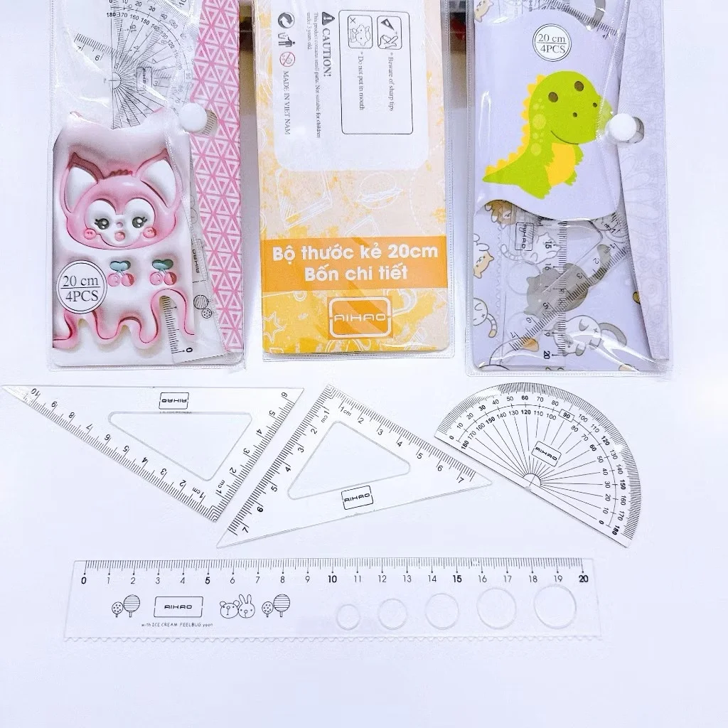 Thước Bộ Cứng 4 Món 20CM (Thước thẳng, đo độ, eke, tam giác cân) túi nhựa nút tiện lợi Aihao Chính Hãng (Màu Ngẫu Nhiên)
