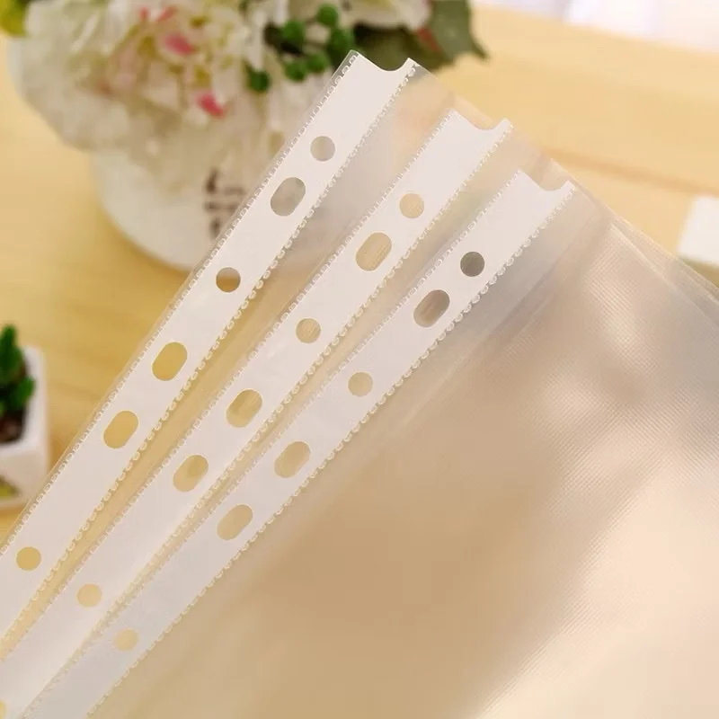 Bìa lỗ (File lỗ) với mép viền bìa nhựa 11 lỗ trong suốt, ép chắc chắn, cực dai đựng nhiều tờ giấy A4